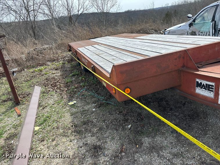 image for item DY0411 1995 Talbert equipment trailer