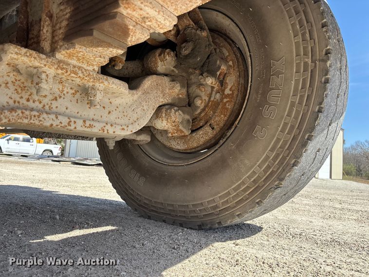 image for item DY0425 1986 Mack RW753 semi truck