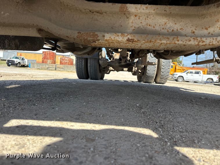 image for item DY0425 1986 Mack RW753 semi truck