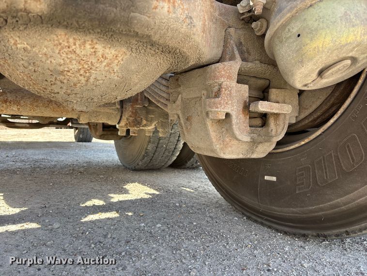 image for item DY0425 1986 Mack RW753 semi truck