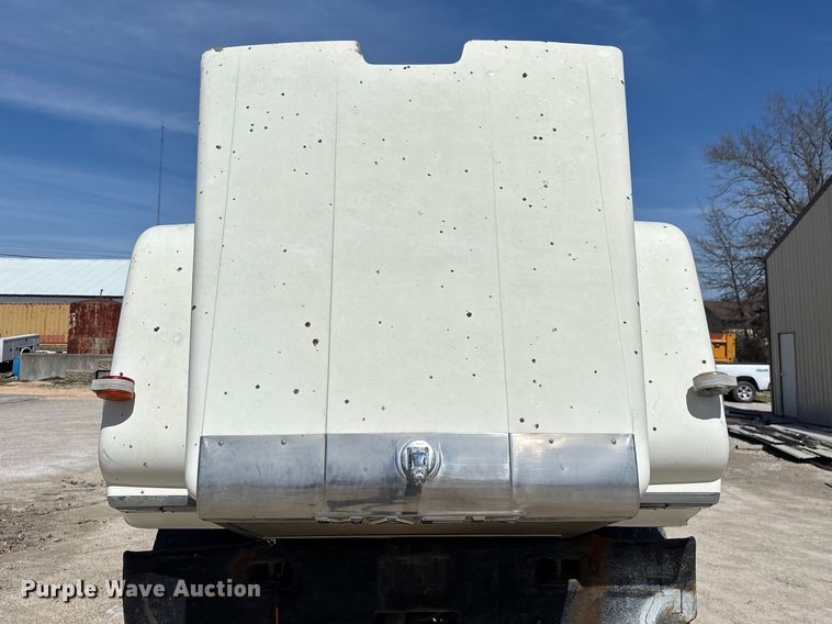 image for item DY0425 1986 Mack RW753 semi truck