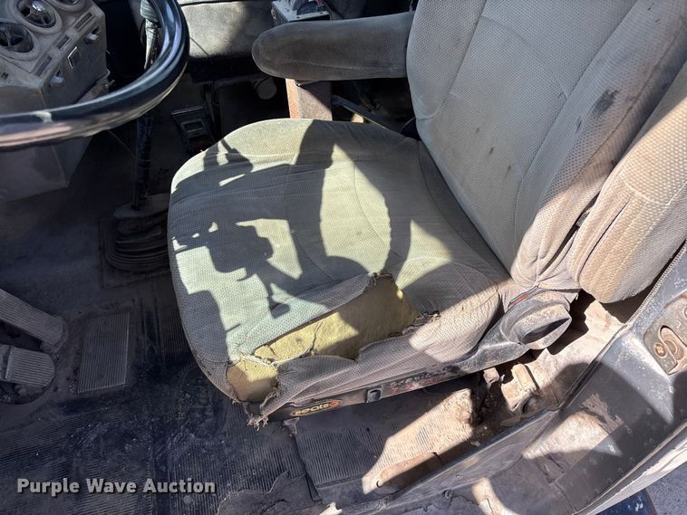 image for item DY0425 1986 Mack RW753 semi truck