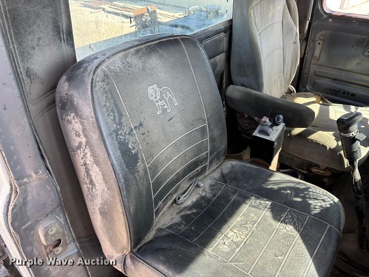 image for item DY0425 1986 Mack RW753 semi truck