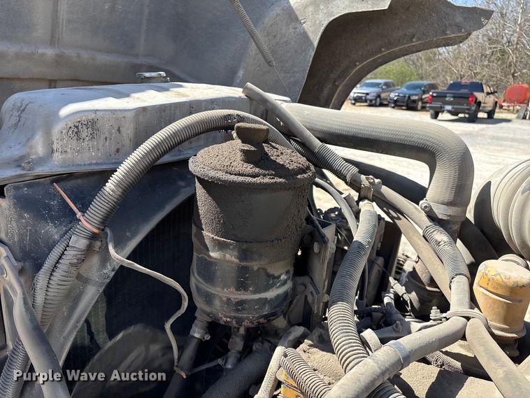 image for item DY0425 1986 Mack RW753 semi truck