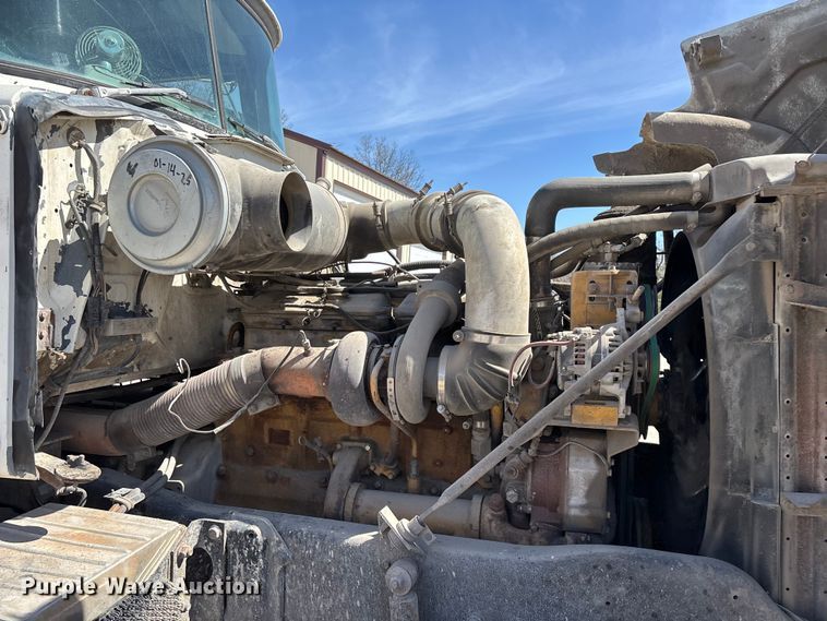 image for item DY0425 1986 Mack RW753 semi truck