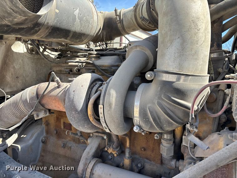 image for item DY0425 1986 Mack RW753 semi truck