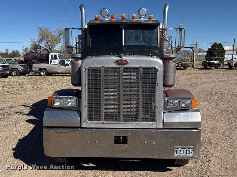 image for item DZ5324 1991 Peterbilt 379 semi truck