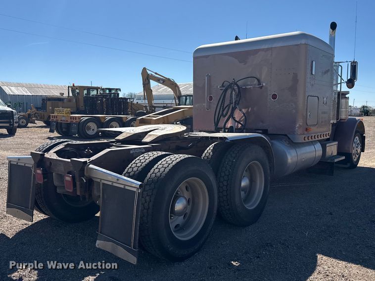 image for item DZ5324 1991 Peterbilt 379 semi truck