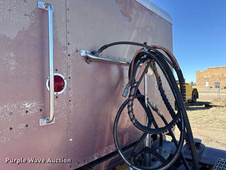 image for item DZ5324 1991 Peterbilt 379 semi truck