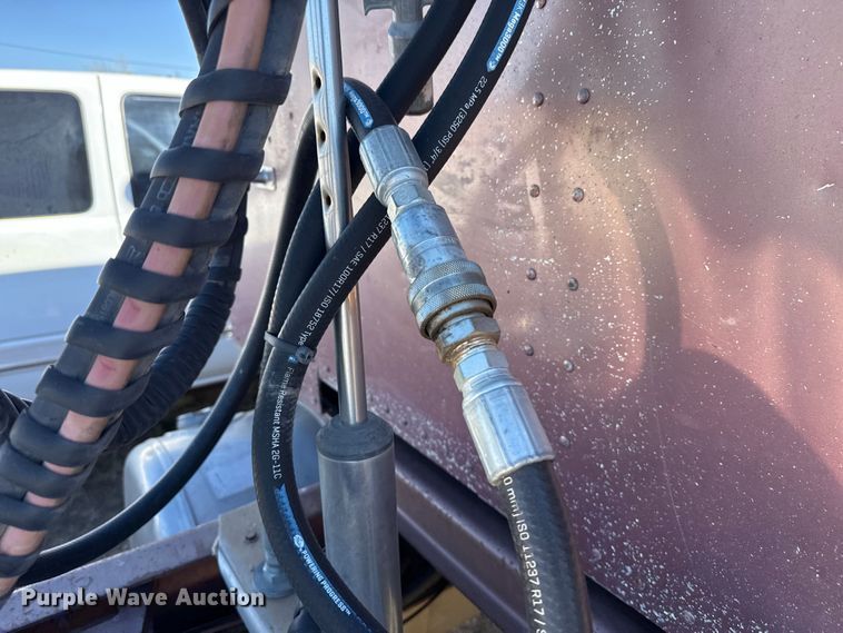 image for item DZ5324 1991 Peterbilt 379 semi truck