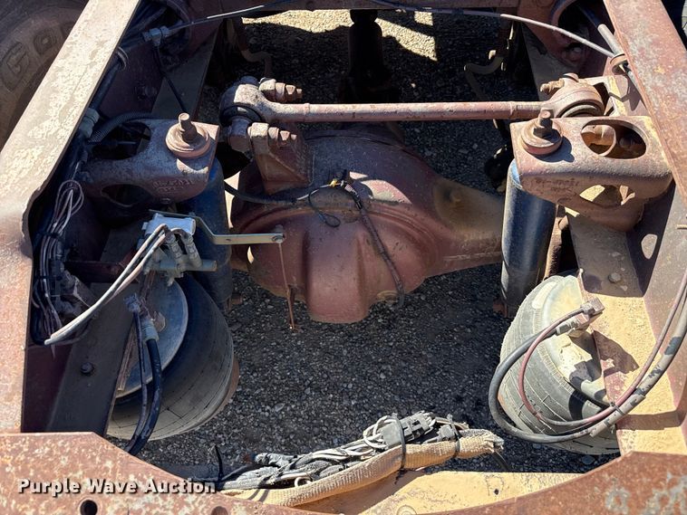 image for item DZ5324 1991 Peterbilt 379 semi truck