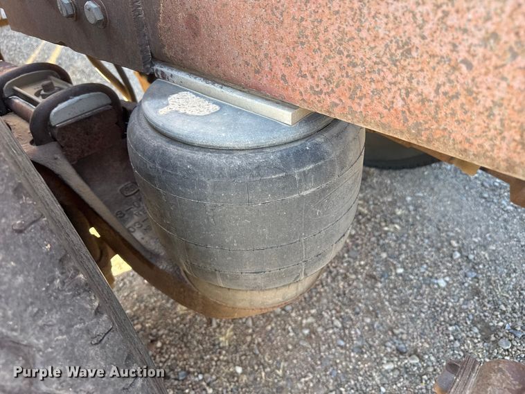 image for item DZ5324 1991 Peterbilt 379 semi truck