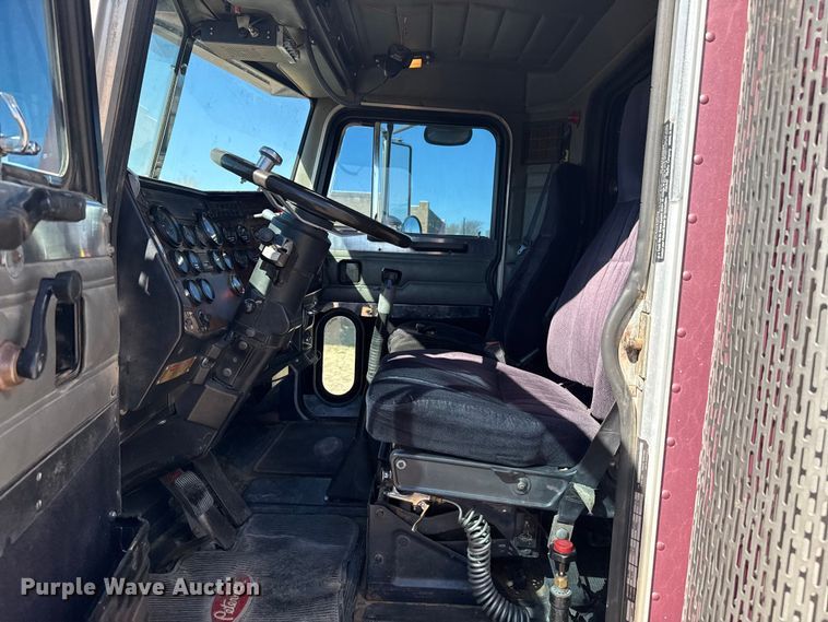 image for item DZ5324 1991 Peterbilt 379 semi truck