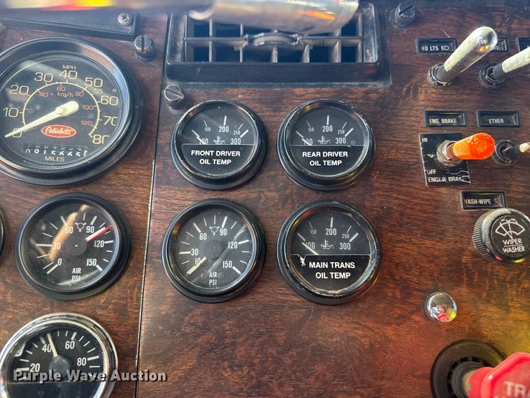 image for item DZ5324 1991 Peterbilt 379 semi truck