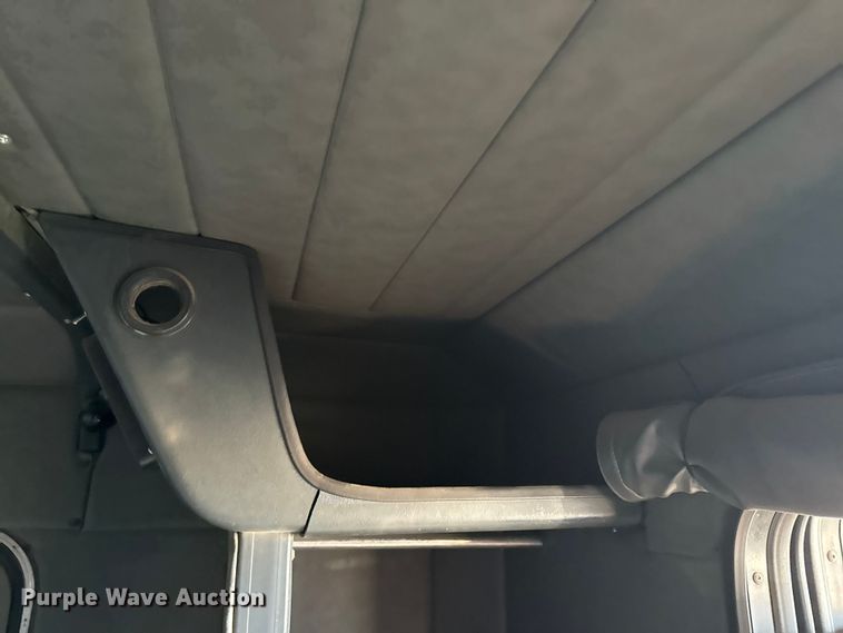 image for item DZ5324 1991 Peterbilt 379 semi truck