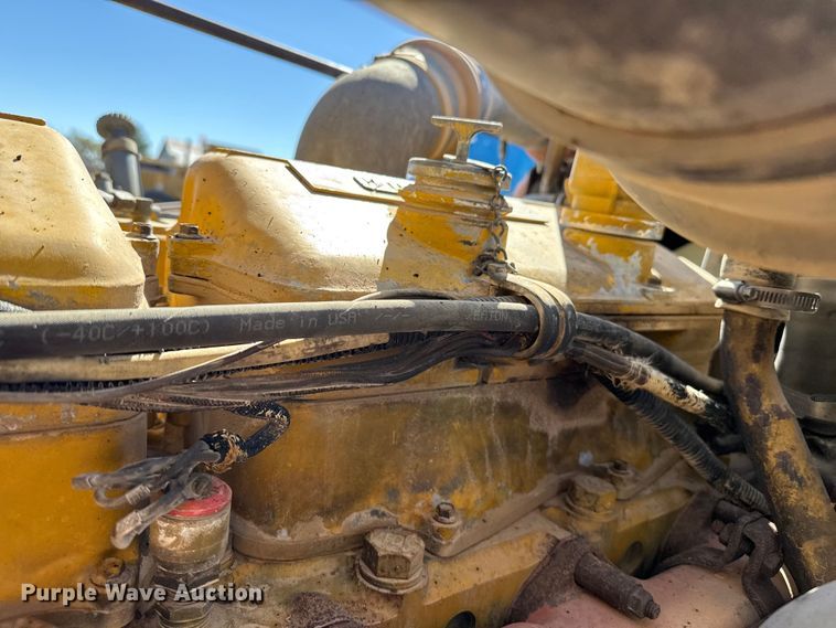 image for item DZ5324 1991 Peterbilt 379 semi truck