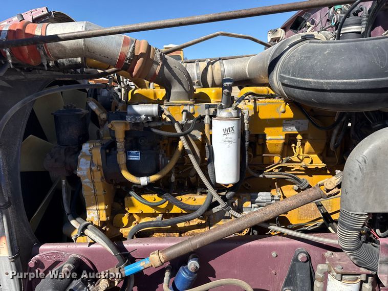 image for item DZ5324 1991 Peterbilt 379 semi truck