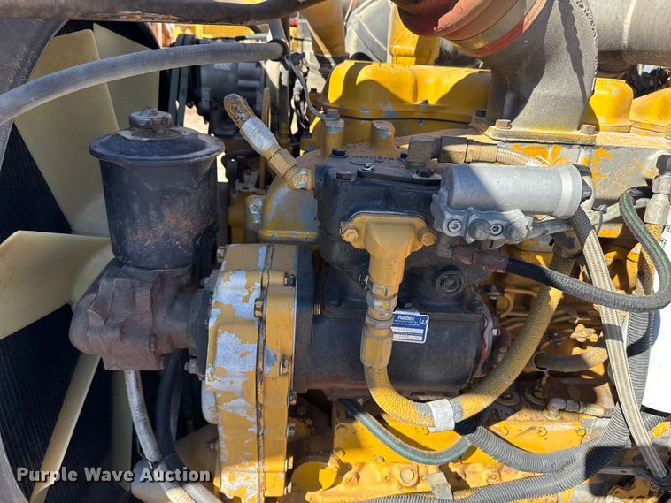 image for item DZ5324 1991 Peterbilt 379 semi truck