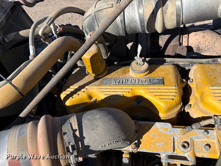 image for item DZ5324 1991 Peterbilt 379 semi truck