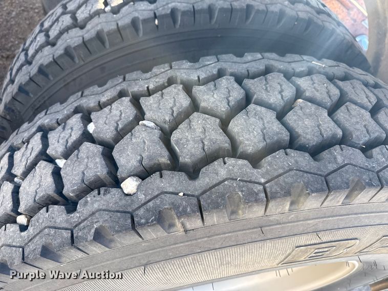 image for item DZ5324 1991 Peterbilt 379 semi truck