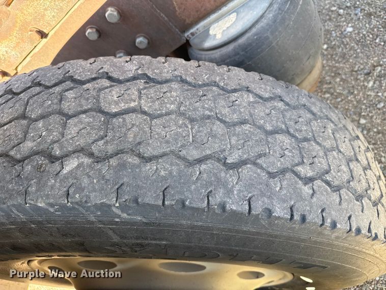 image for item DZ5324 1991 Peterbilt 379 semi truck