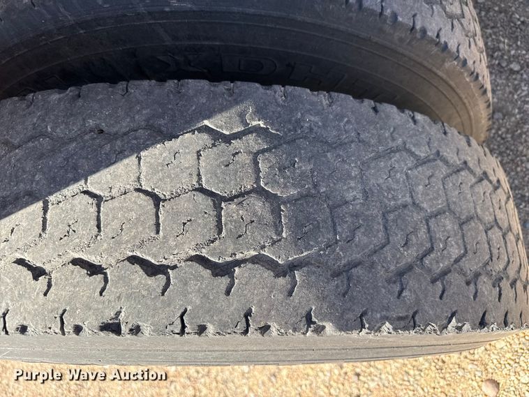 image for item DZ5324 1991 Peterbilt 379 semi truck