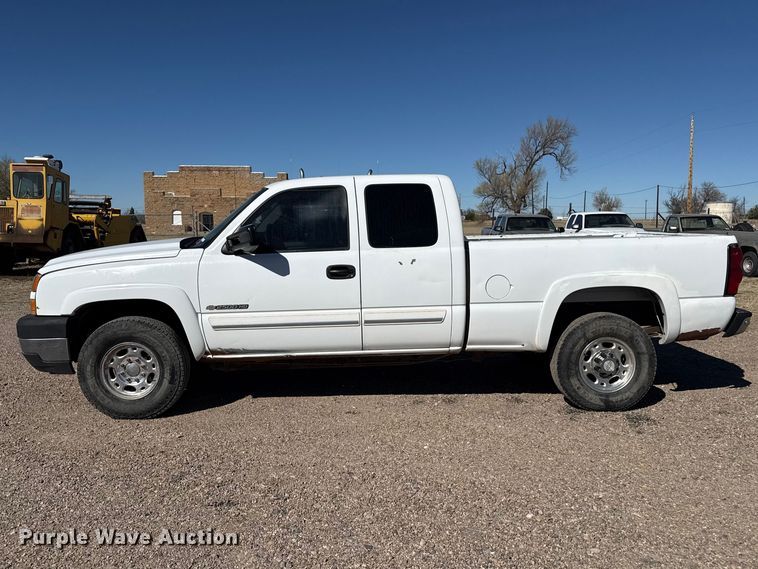 image for item DZ5325 2006 Chevrolet Silverado 2500HD Crew Cab pickup truck