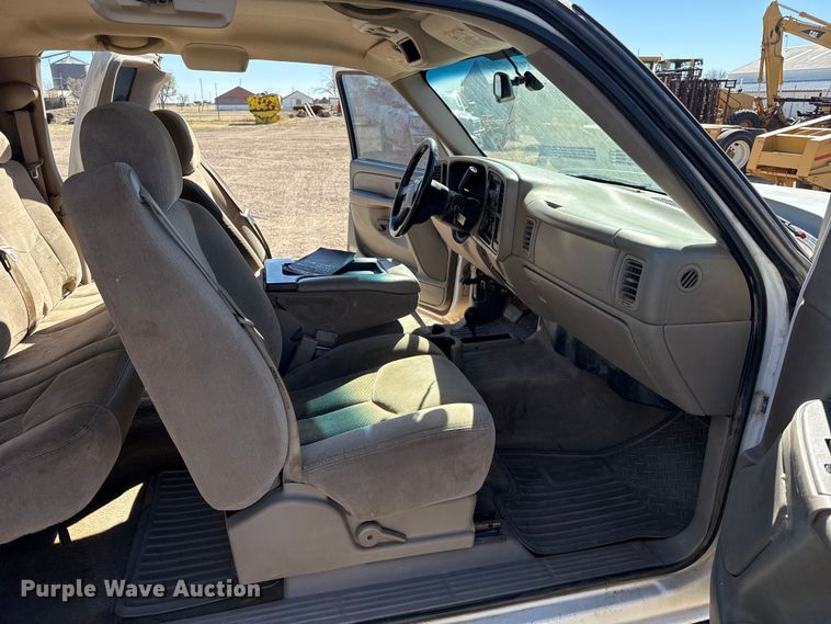 image for item DZ5325 2006 Chevrolet Silverado 2500HD Crew Cab pickup truck