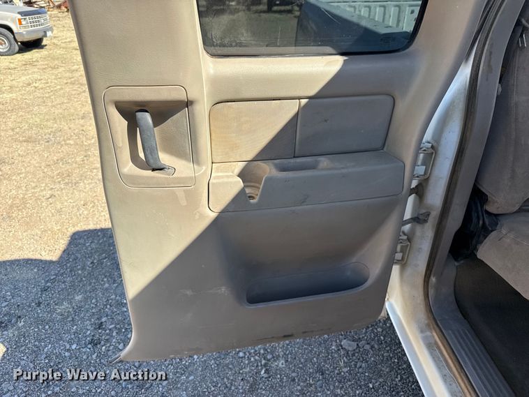 image for item DZ5325 2006 Chevrolet Silverado 2500HD Crew Cab pickup truck