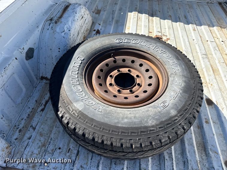 image for item DZ5325 2006 Chevrolet Silverado 2500HD Crew Cab pickup truck