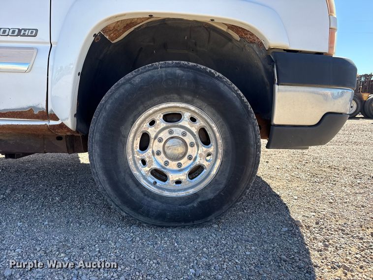 image for item DZ5325 2006 Chevrolet Silverado 2500HD Crew Cab pickup truck