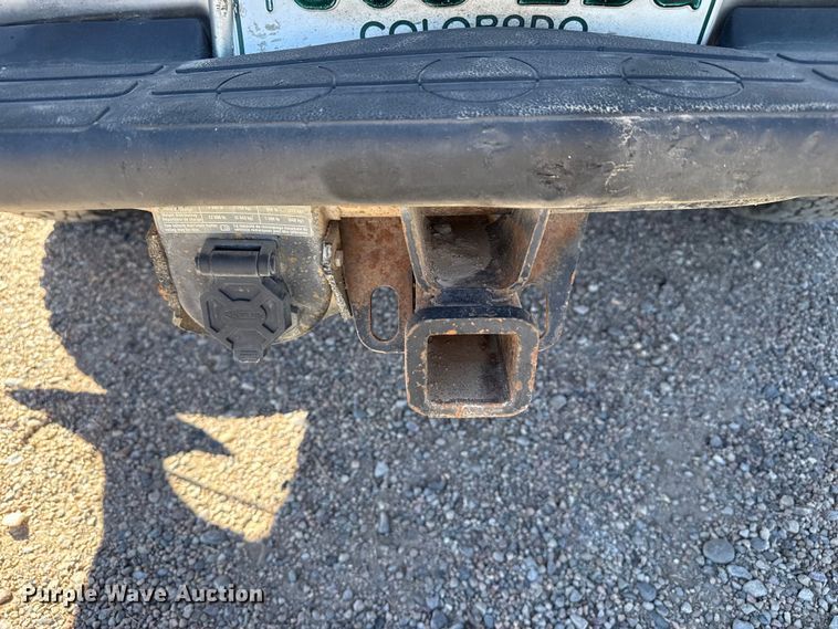 image for item DZ5326 2004 Chevrolet Silverado 2500 Crew Cab pickup truck