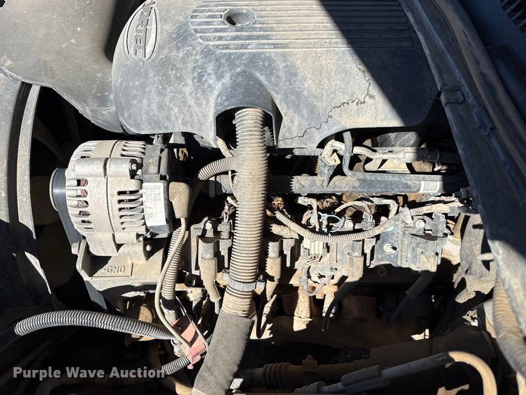 image for item DZ5326 2004 Chevrolet Silverado 2500 Crew Cab pickup truck