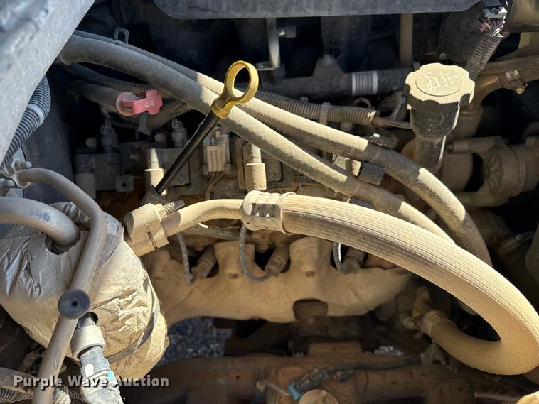 image for item DZ5326 2004 Chevrolet Silverado 2500 Crew Cab pickup truck