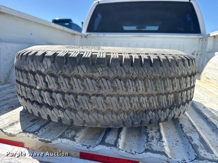 image for item DZ5327 2003 Chevrolet Silverado 2500HD Ext. Cab pickup truck