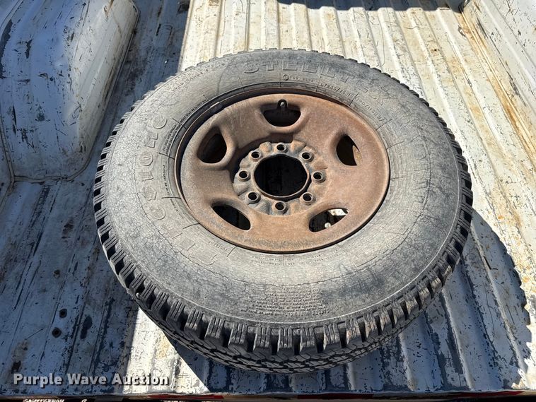 image for item DZ5327 2003 Chevrolet Silverado 2500HD Ext. Cab pickup truck