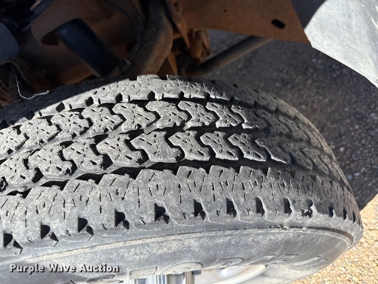 image for item DZ5327 2003 Chevrolet Silverado 2500HD Ext. Cab pickup truck