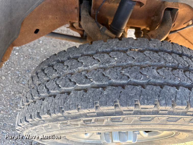 image for item DZ5327 2003 Chevrolet Silverado 2500HD Ext. Cab pickup truck