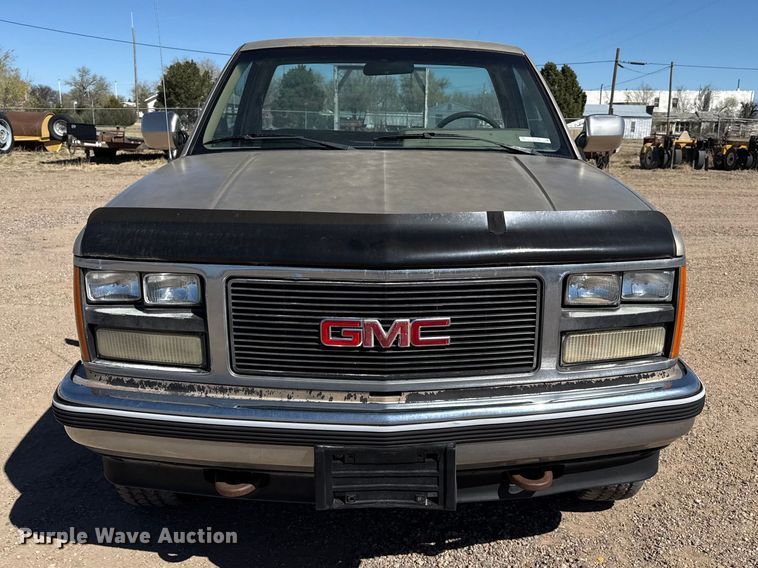image for item DZ5328 1989 GMC Sierra C1500 pickup truck