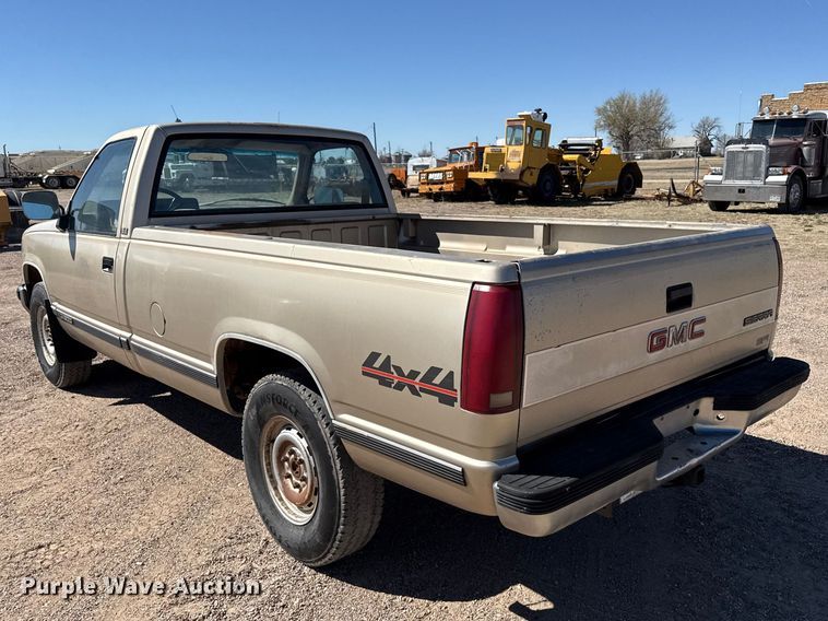 image for item DZ5328 1989 GMC Sierra C1500 pickup truck