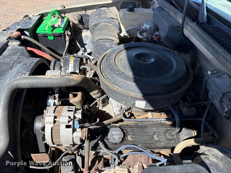 image for item DZ5328 1989 GMC Sierra C1500 pickup truck