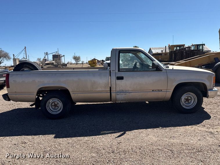 image for item DZ5329 1988 Chevrolet C1500 pickup truck