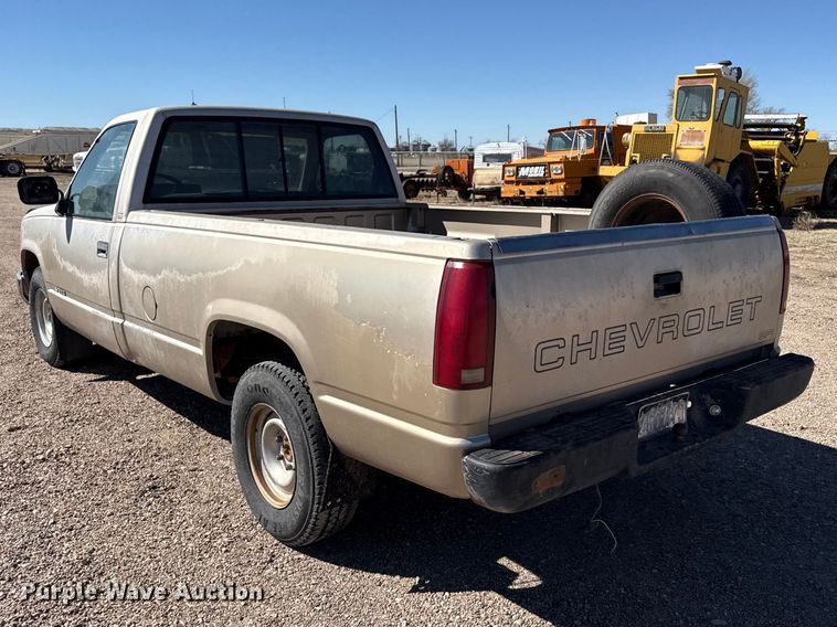 image for item DZ5329 1988 Chevrolet C1500 pickup truck