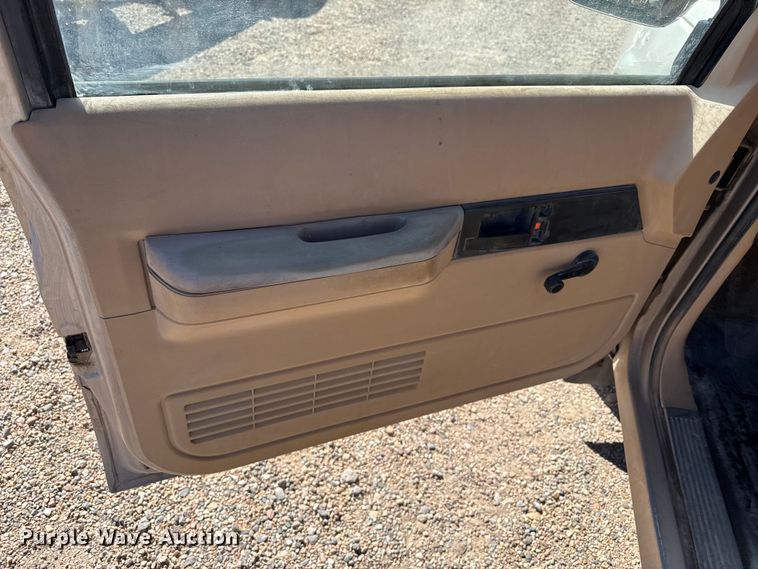 image for item DZ5329 1988 Chevrolet C1500 pickup truck