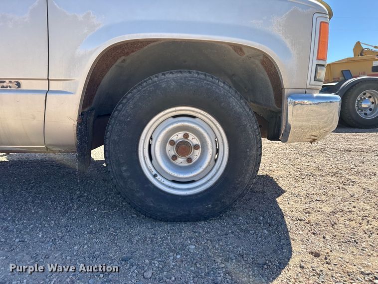 image for item DZ5329 1988 Chevrolet C1500 pickup truck