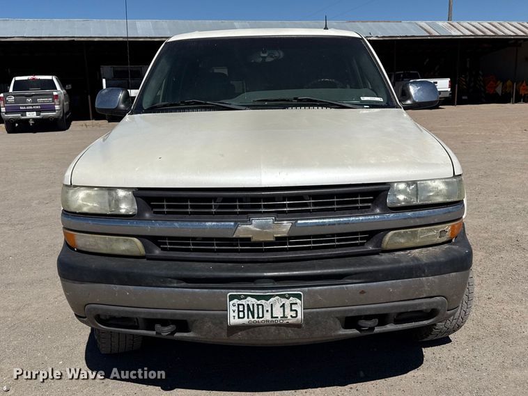 image for item DZ5333 2002 Chevrolet Silverado 1500 Crew Cab pickup truck