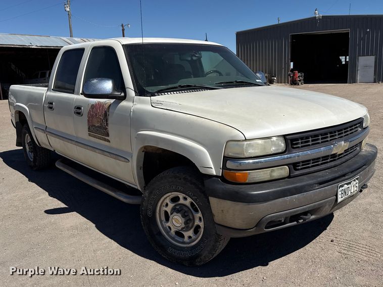 image for item DZ5333 2002 Chevrolet Silverado 1500 Crew Cab pickup truck
