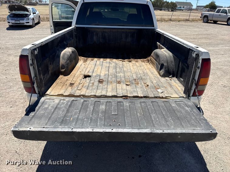 image for item DZ5333 2002 Chevrolet Silverado 1500 Crew Cab pickup truck