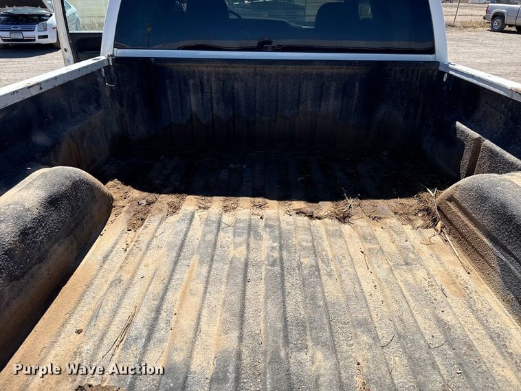 image for item DZ5333 2002 Chevrolet Silverado 1500 Crew Cab pickup truck