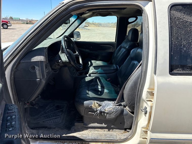 image for item DZ5333 2002 Chevrolet Silverado 1500 Crew Cab pickup truck